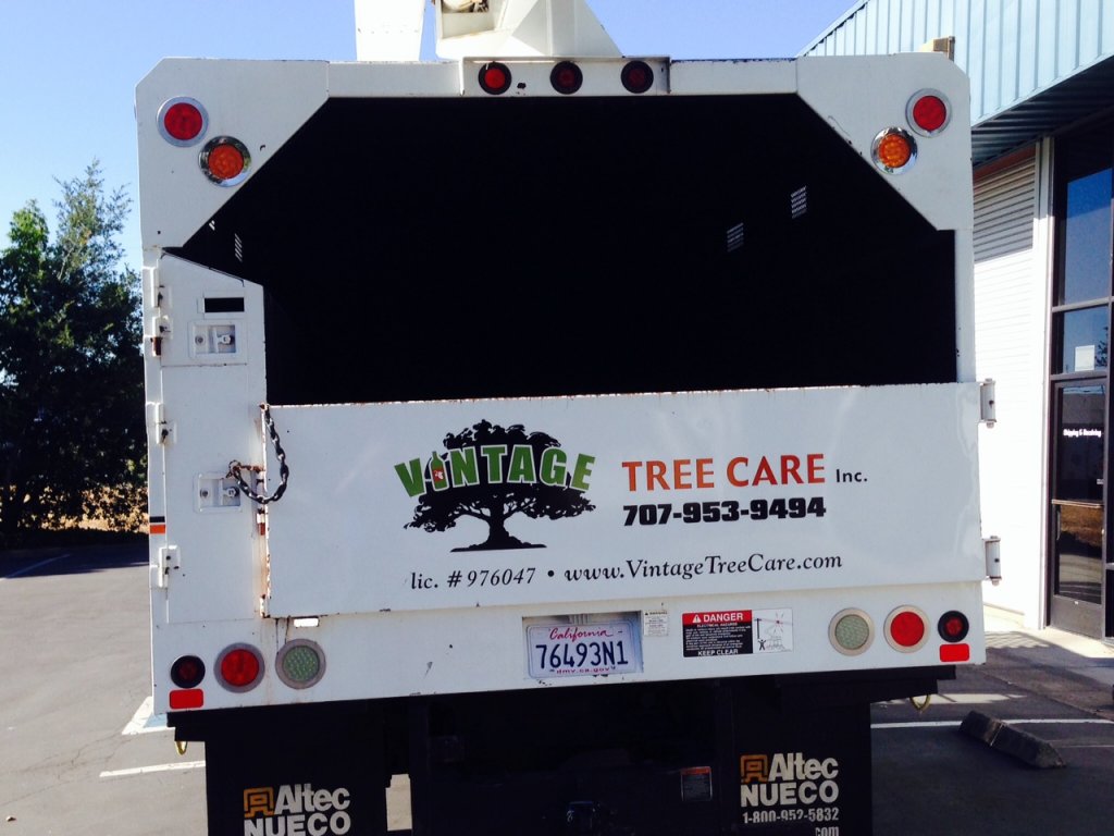 Vintage Tree Care, Inc. Santa Rosa, Sonoma County, California, Vehicle graphics, vinyl graphics, high preformance vinyl, printing. commercial printing, wide-format printing, signs, large signs, moving advertising, moving signs, AJ Printing and Graphics and Wine Country Signs